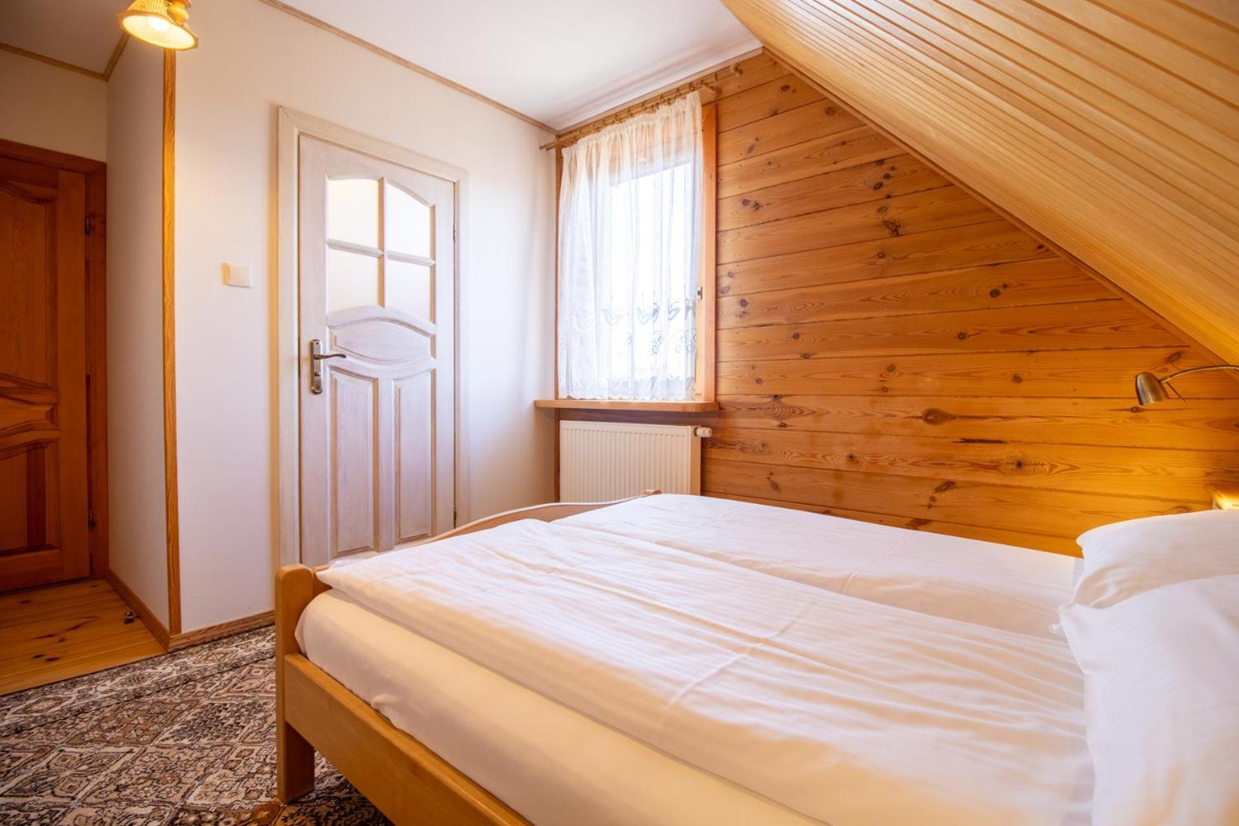 Wisniowy Sad Pensionat Białowieża Exteriör bild